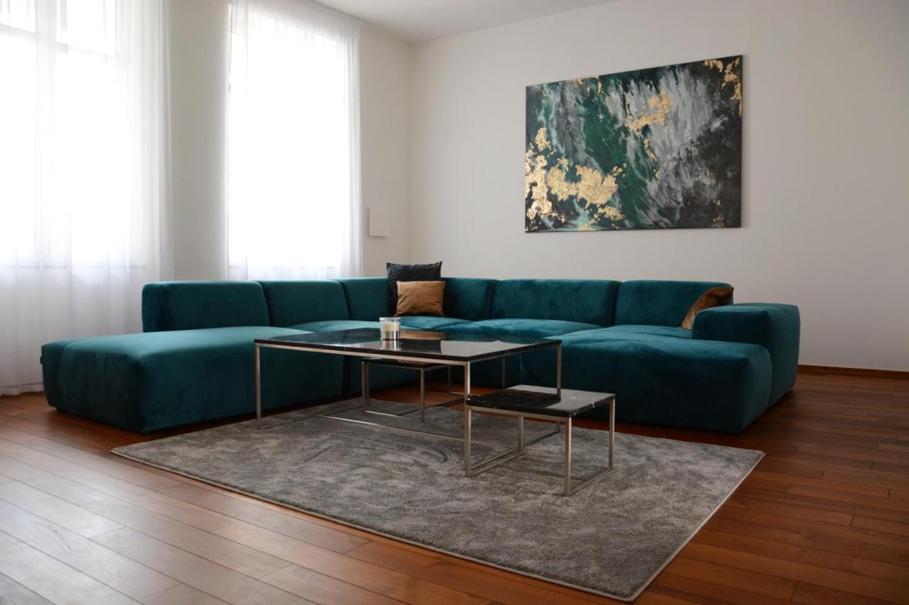 Premium Apartment Near Banska Bystrica Square With Two Big Bedrooms Buitenkant foto