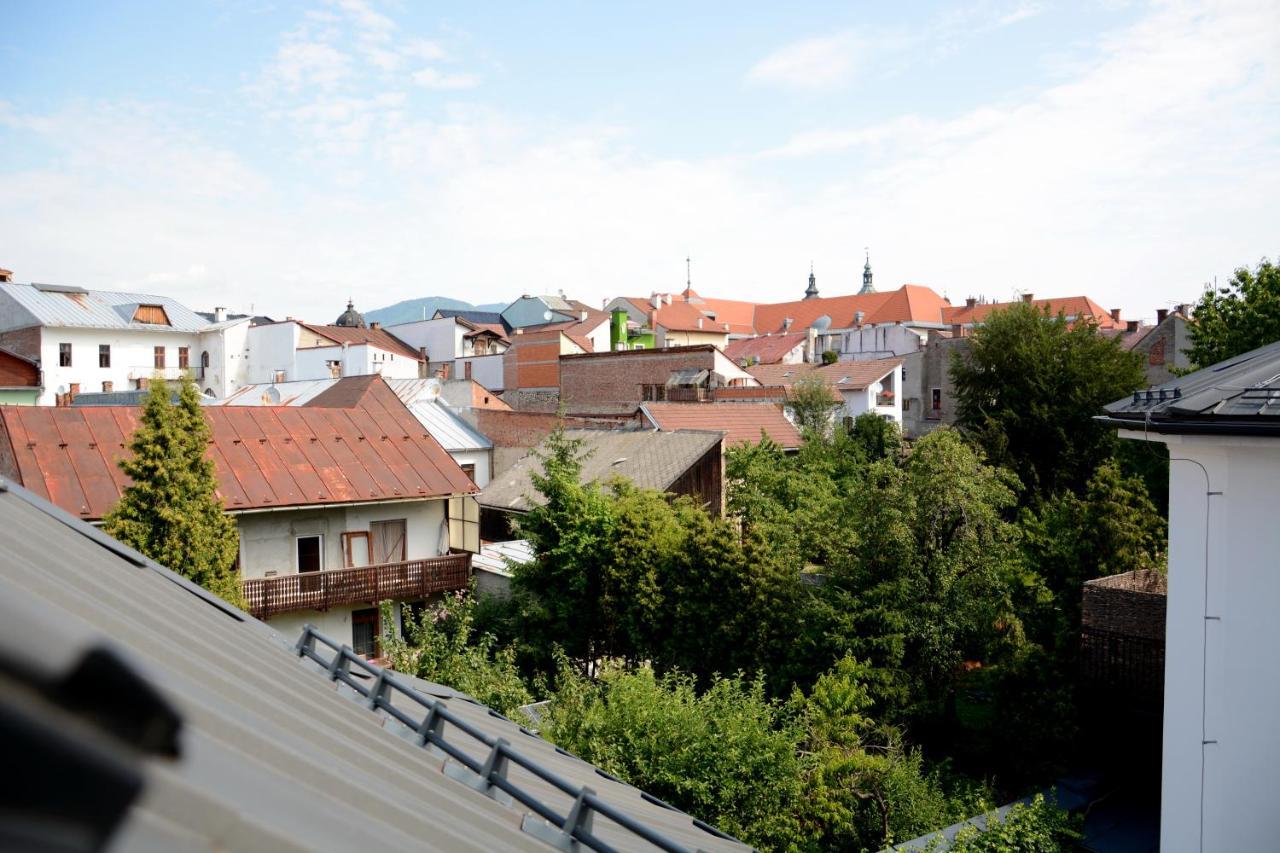 Premium Apartment Near Banska Bystrica Square With Two Big Bedrooms Buitenkant foto