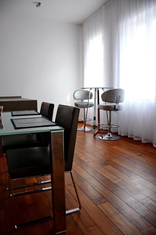 Premium Apartment Near Banska Bystrica Square With Two Big Bedrooms Buitenkant foto